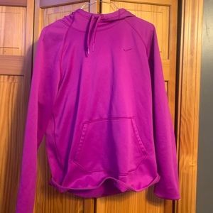 Nike therma hoodie
